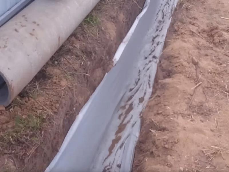 Дренажная труба